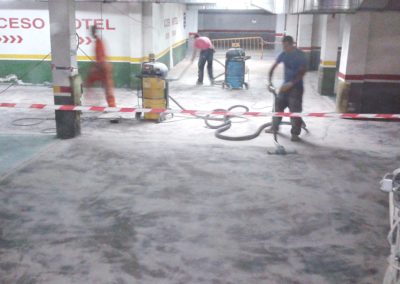 Rehabilitación de solera de garajes en resinas antipolvo y de alto brillo. La Chantria (1)